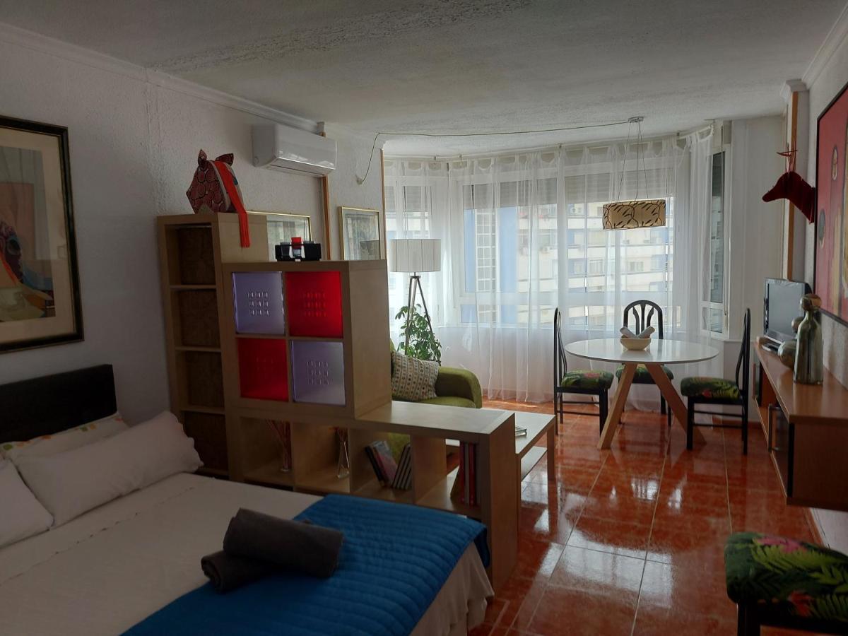 Ferienwohnung Acogedor Estudio En El Centro Torremolinos Exterior foto
